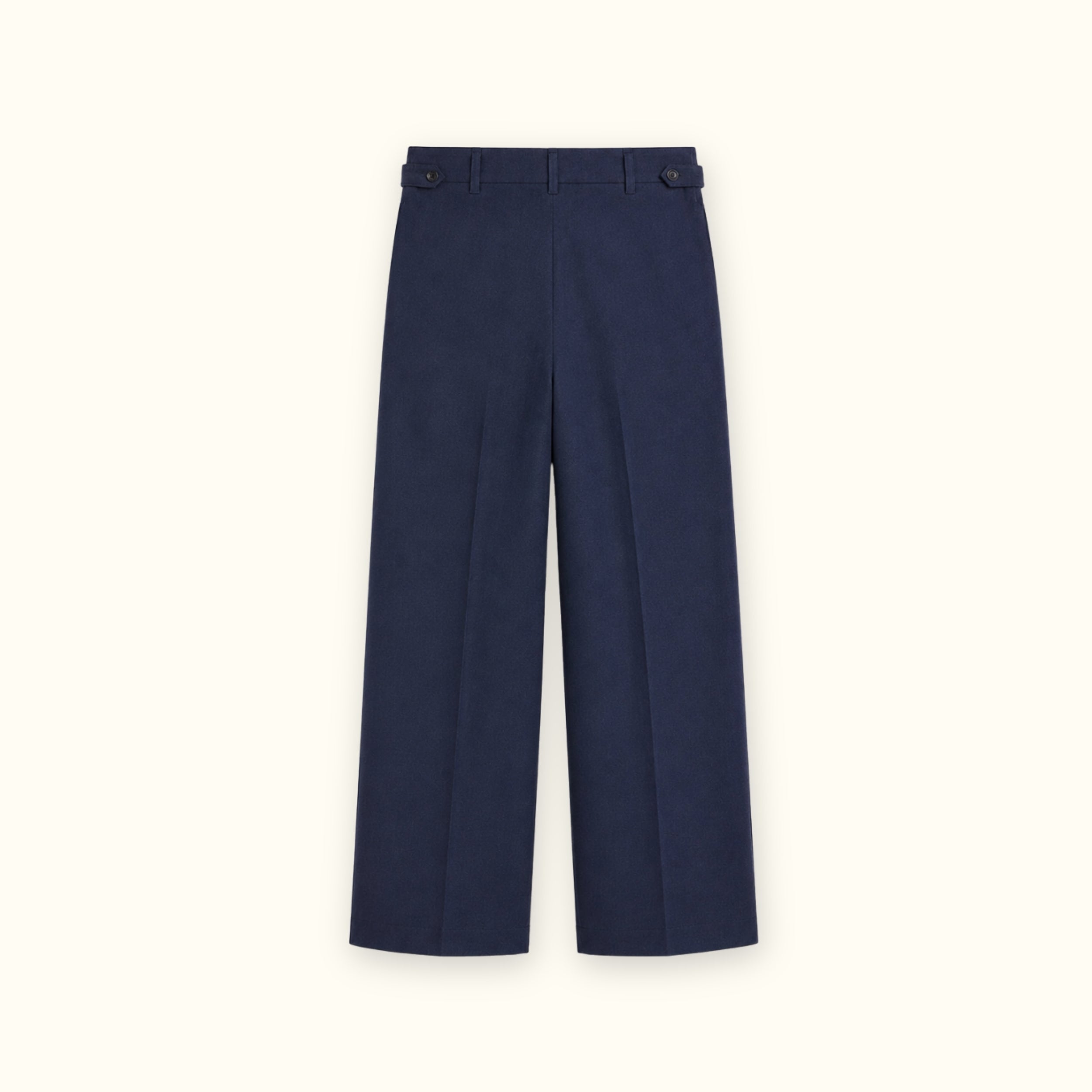 Pantalon droit en lin bleu marine, vue de dos, montrant les plis et la coupe droite